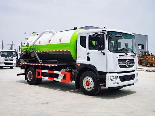 抽糞車(chē)與養(yǎng)殖場(chǎng)化糞池吸污車(chē) 多功能清洗吸污車(chē)的應(yīng)用與優(yōu)勢(shì)